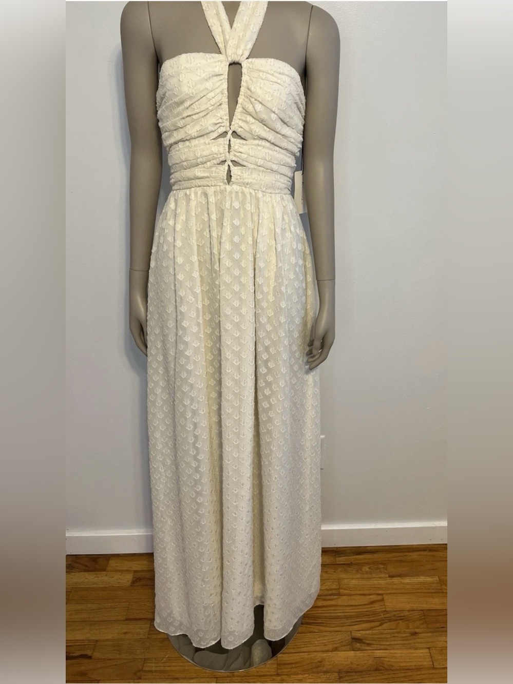 New Line And Dot Cream Maxi Dress Size tagged size Small but fits XS